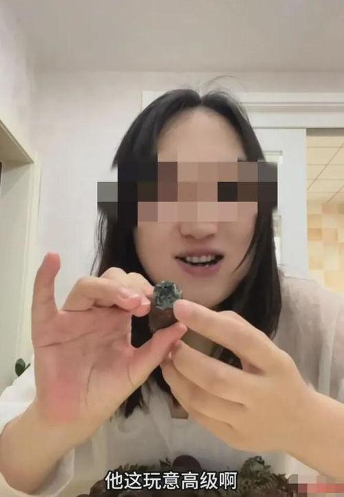 推特女网红吃瓜是谁呀,“揭秘推特女网红‘吃瓜的真实身份！”