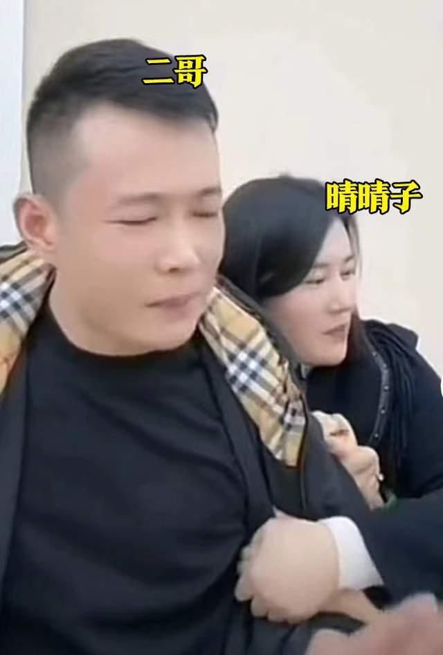 网红二哥吃瓜的视频大全,揭秘娱乐圈幕后真相